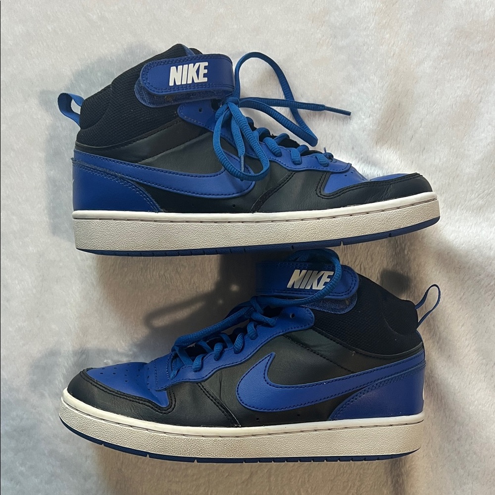 Nike Men’s Mid-Top Sneakers in Black and Royal Blue